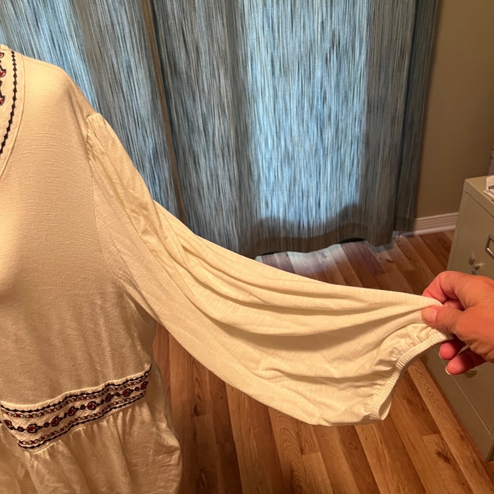 Tunic Top - Picture 4 of 4